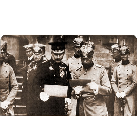 rey de Gran Bretaña Jorge V acompañado por su primo el Kaiser Gillermo II